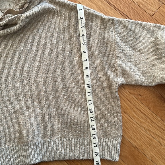 ‘ruby moon’ beige/ivory hooded sweater, size medium - Picture 6 of 7